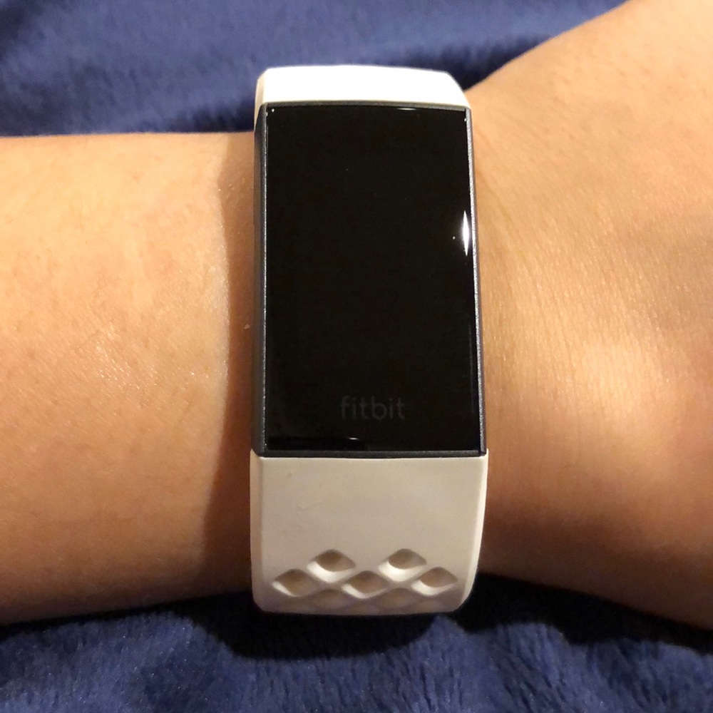 Fitbit charge 3 BRAND NEW worn less than 48 hours